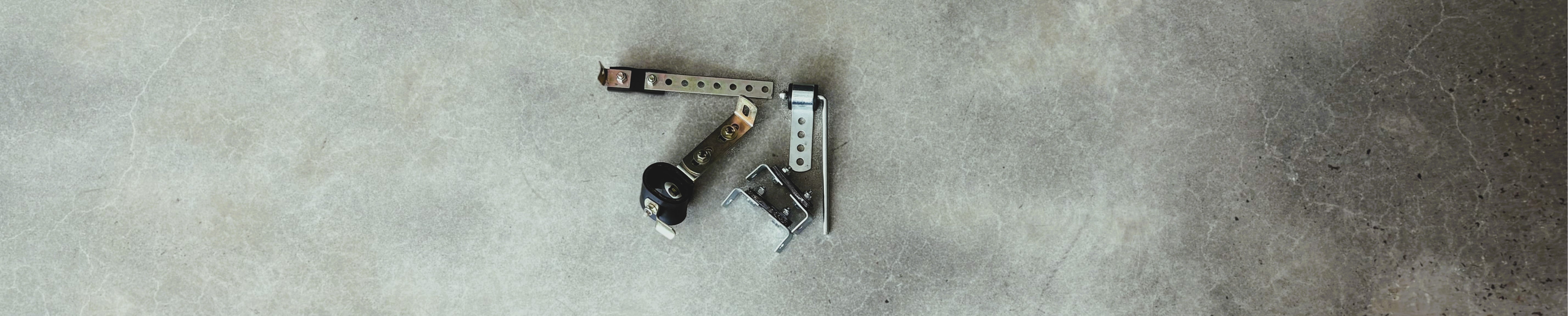 Exhaust Hangers & Brackets